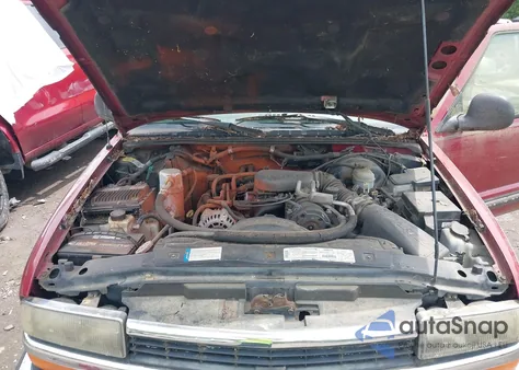 1998 Chevrolet Blazer Ls z USA, uszkodzony, nr VIN 1GNCS13W3W2179068